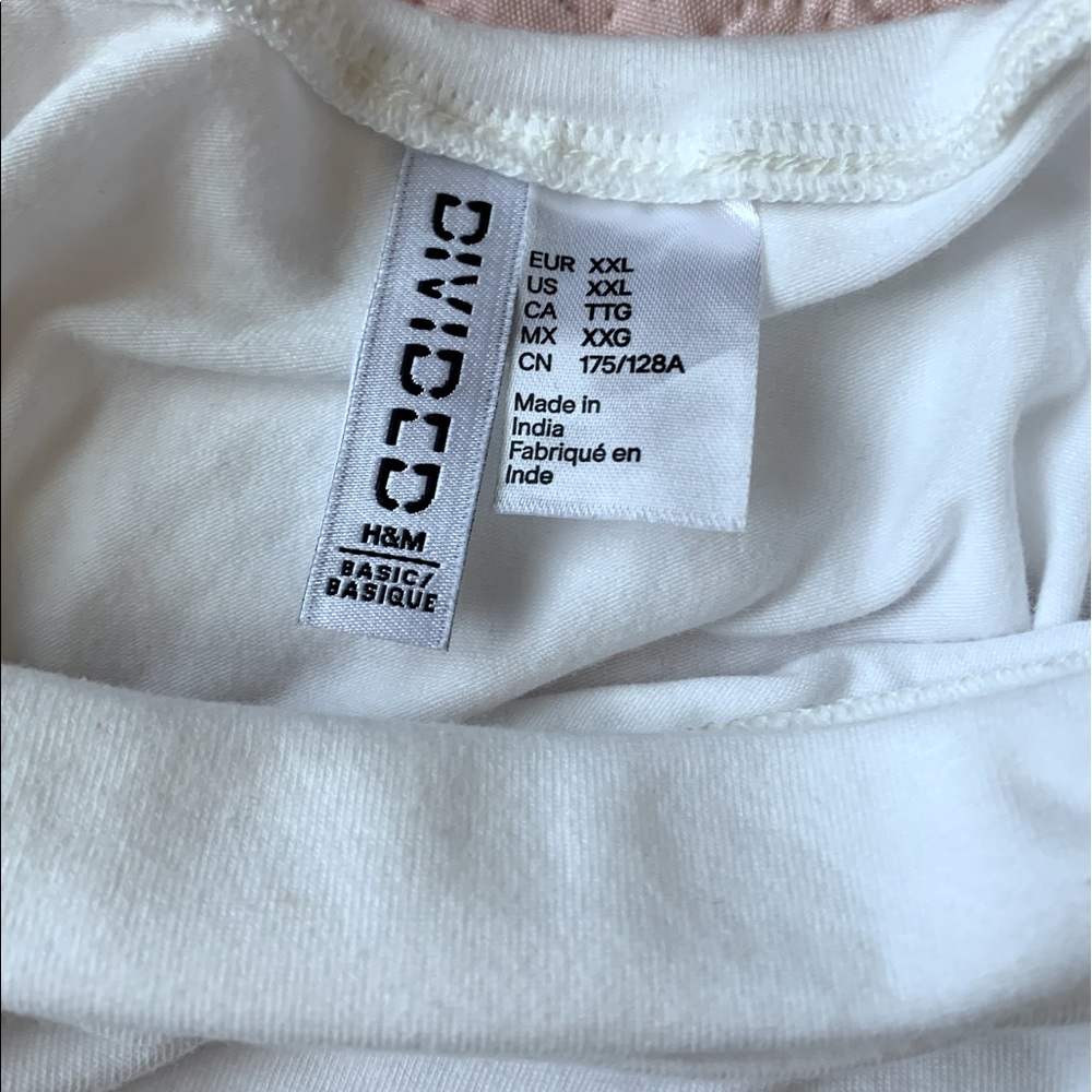 White, cropped turtleneck
